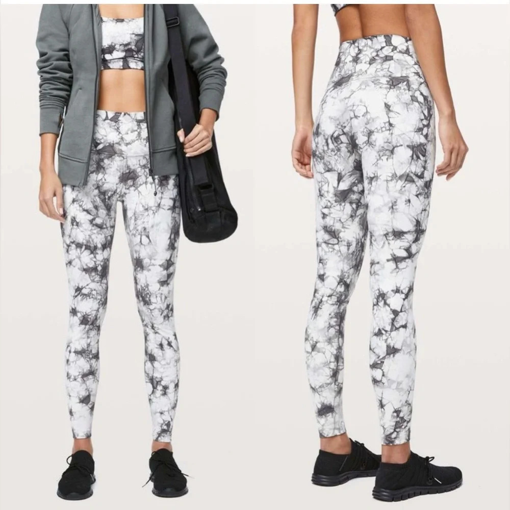 Lululemon Wunder Under Hi-Rise 28” Shibori Tight.  Size 6